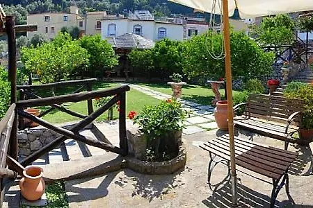 Nerano Apartment Sleeps 4 Pool Air Con דירה נראנו