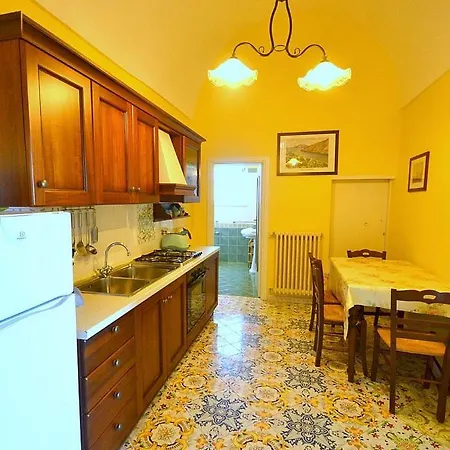 Nerano Apartment Sleeps 4 Pool Air Con דירה *