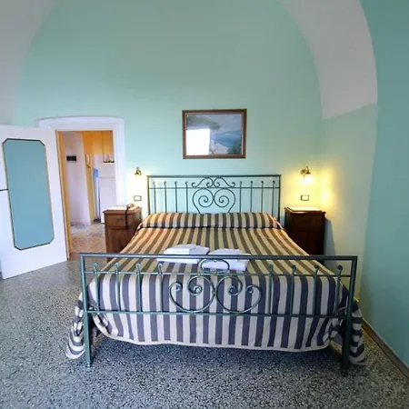 Nerano Apartment Sleeps 4 Pool Air Con דירה