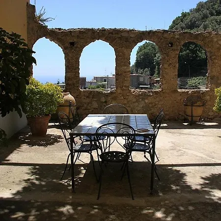 Nerano Apartment Sleeps 4 Pool Air Con דירה