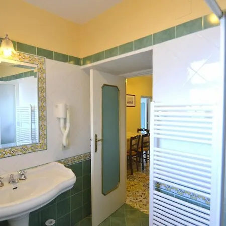 Nerano Apartment Sleeps 4 Pool Air Con * נראנו