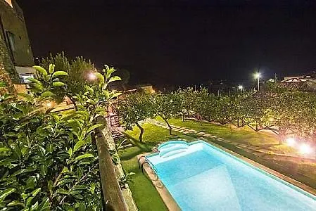 Nerano Apartment Sleeps 4 Pool Air Con דירה